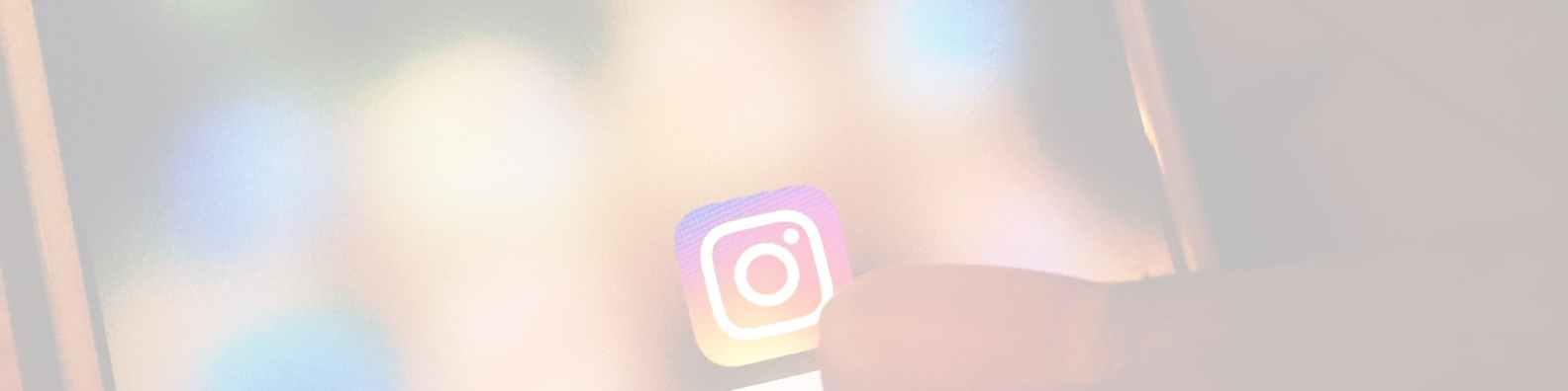 Bannière d'illustration de l'article "Instagram : comment utiliser les stories pour renforcer sa marque ?" par A Content Maker.